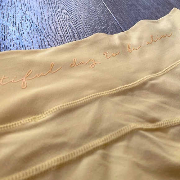 -SOLD- GS X Whitney Simmons Mesh Shorts - Pollen (S) - Picture 4 of 6